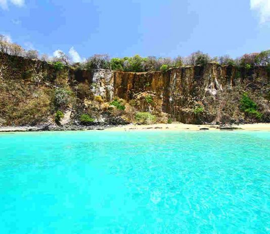 Best Eco-Friendly Beaches Praia_do_Sancho_-_Fernando_de_Noronha_2_-_PE
